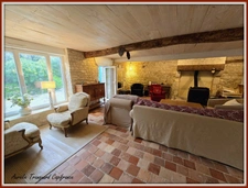 Maison à vendre 4 pièces ANTEZANT LA CHAPELLE (17) LONGERE/ maison charentaise avec dépendances