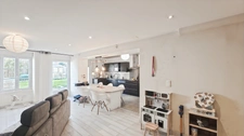 Maison à vendre 5 pièces d'environ 126m² à SAINT JEAN D'ANGELY (17) 4 chambres, 1 garage, proche centre ville, sur un terrain d'environ 400m²