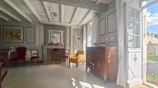 Character house for sale 4 rooms VARAIZE (17) WITH OUTBUILDINGS, BARNS