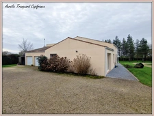 Maison à vendre 6 pièces de  PLAIN-PIED sur une parcelle d'environ 5940m² avec 3 suites parentales.
