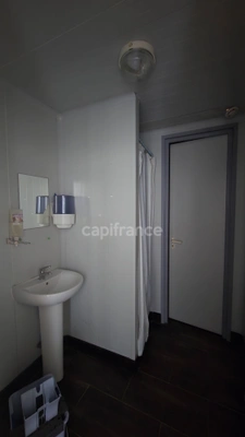 Local/bureau à vendre SOUBISE (17) 1600m² de surface développée
