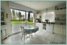 Maison à vendre 6 pièces de  PLAIN-PIED sur une parcelle d'environ 5940m² avec 3 suites parentales.