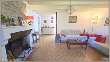 VILLAGE HOUSE for sale, 7 rooms including 5 BEDROOMS, LOULAY (17) with OUTBUILDINGS (garage 54m² + covered area)