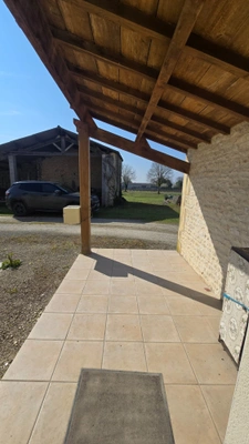 Maison à vendre 3 pièces  (61M²) Ancienne ferme avec dépendances sur 2 770 m² de terrain – La Brousse (17160)