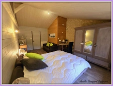 Maison à vendre 4 pièces ANTEZANT LA CHAPELLE (17) LONGERE/ maison charentaise avec dépendances