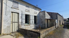 Maison à vendre 2 pièces 48m² LA BROUSSE (17) avec potentiel d'agrandissement.