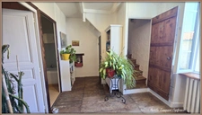 VILLAGE HOUSE for sale, 7 rooms including 5 BEDROOMS, LOULAY (17) with OUTBUILDINGS (garage 54m² + covered area)