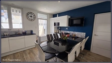 Ensemble immobilier à vendre 14 pièces LES EGLISES D'ARGENTEUIL (17)- maison principale + gîte + dépendances