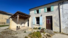 Maison à vendre 3 pièces  (61M²) Ancienne ferme avec dépendances sur 2 770 m² de terrain – La Brousse (17160)