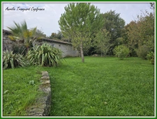 Maison à vendre 4 pièces ANTEZANT LA CHAPELLE (17) LONGERE/ maison charentaise avec dépendances