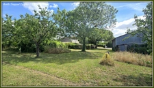 Maison FAMILIALE à vendre 8 pièces (226m²) à SAINT PIERRE DE JUILLERS (17) sur plus d'1 hectare de terrain avec HANGAR et DEPENDANCES