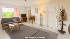Appartement à vendre 3 pièces SAINT JEAN D'ANGELY (17) au rez-de-chaussée, 1 place de parking + accès piscine