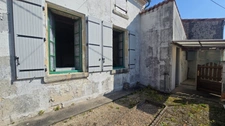 Maison à vendre 2 pièces 48m² LA BROUSSE (17) avec potentiel d'agrandissement.