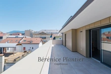 Appartement 4 pièces en duplex  à ANNEMASSE centre au calme