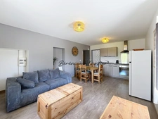 Appartement rénové avec deux espaces de vie indépendants