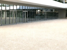 A louer, Local commercial de 144 m², Square Benes, Saint Laurent du Var 06700, Alpes-Maritimes