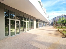 A louer, Local commercial de 85 m², Square Benes, Saint Laurent du Var 06700, Alpes-Maritimes