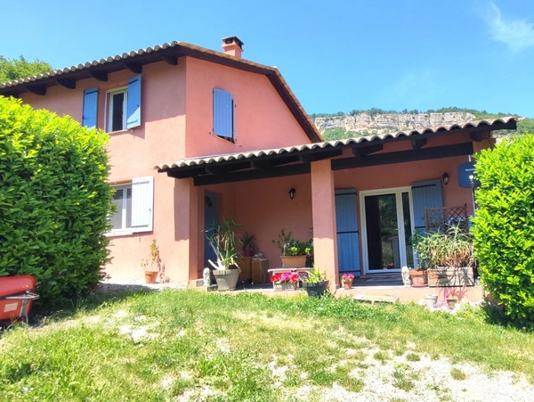 A vendre, Maison 162 m², Terrain 1700 m² permettant construction supplémentaire, Val de Chalvagne (Entrevaux), 04320, Alpes-de-Haute-Provence