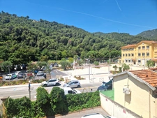 A louer - Bureaux avec parkings - 87 m² - Drap 06340