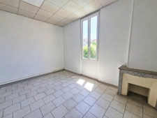 A louer - Bureaux avec parkings - 87 m² - Drap 06340
