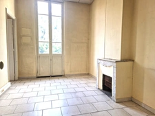 A louer - Bureaux avec parkings - 87 m² - Drap 06340