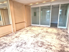 A VENDRE, Local commercial, 40 m², Proche Flots Bleus, Port de Saint Laurent du Var 06700, Alpes-Maritimes