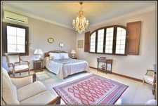 13 Ha Property - Manor House + Apartment + Horse Stables