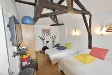 NEAR DAX (5 mins) - OLD RENOVATED 18TH CENTURY FARMHOUSE - OUTBUILDINGS - SWIMMING POOL