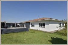 NEAR DAX (10 mins EAST) - MAGNIFICENT 7-ROOM VILLA from 2007, single storey - SWIMMING POOL - 4 BATHROOMS