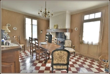 NEAR DAX (halfway between Dax and Mont de Marsan) PROPERTY with 2 HOUSES - GARAGE + 2 OUTBUILDINGS 