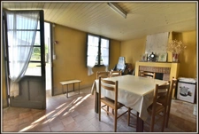 NEAR DAX (halfway between Dax and Mont de Marsan) PROPERTY with 2 HOUSES - GARAGE + 2 OUTBUILDINGS 