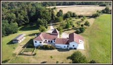 13 Ha Property - Manor House + Apartment + Horse Stables