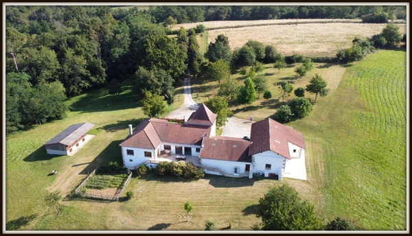 PROPRIETE 13 Ha - MAISON DE MAITRE + APPARTEMENT - CLASSE ENERGIE B