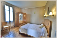 NEAR DAX (halfway between Dax and Mont de Marsan) PROPERTY with 2 HOUSES - GARAGE + 2 OUTBUILDINGS 