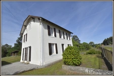 NEAR DAX (halfway between Dax and Mont de Marsan) PROPERTY with 2 HOUSES - GARAGE + 2 OUTBUILDINGS 