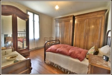 NEAR DAX (halfway between Dax and Mont de Marsan) PROPERTY with 2 HOUSES - GARAGE + 2 OUTBUILDINGS 