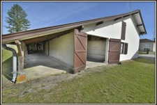 NEAR DAX (halfway between Dax and Mont de Marsan) PROPERTY with 2 HOUSES - GARAGE + 2 OUTBUILDINGS 
