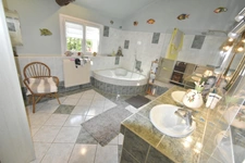 NEAR DAX (5 mins) - OLD RENOVATED 18TH CENTURY FARMHOUSE - OUTBUILDINGS - SWIMMING POOL