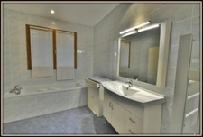NEAR SAINT PAUL LES DAX (15 minutes north of the town of Laluque) - Single-storey house - Outbuilding  