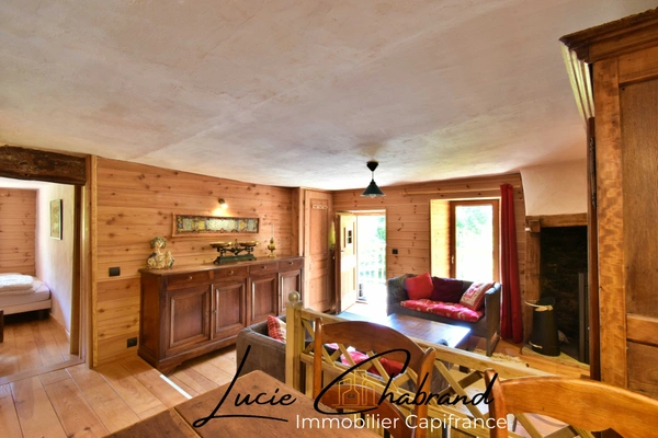 Maison à vendre 10 pièces  (05)