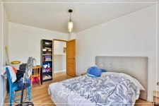 Recent house of 170 m² on 2100 m² of preserved land, 7 rooms, 5 bedrooms including dressing room, 85 m² garage in MAROLS (42)
