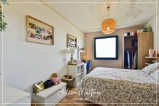 Recent house of 170 m² on 2100 m² of preserved land, 7 rooms, 5 bedrooms including dressing room, 85 m² garage in MAROLS (42)