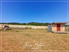 Recent house of 170 m² on 2100 m² of preserved land, 7 rooms, 5 bedrooms including dressing room, 85 m² garage in MAROLS (42)