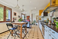 Grande maison familiale de 330 m² Carrez sur 1400 m² de terrain - 4 chambres, sous-sol complet et combles aménagés