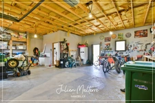 Recent house of 170 m² on 2100 m² of preserved land, 7 rooms, 5 bedrooms including dressing room, 85 m² garage in MAROLS (42)
