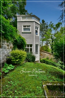 Maison bourgeoise 1920 de 210 m² habitables et ses dépendances, 6 chambres, au coeur de St-Etienne