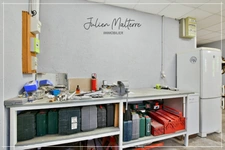 A 1920s bourgeois house with 210 m² of living space and outbuildings, 6 bedrooms, in the heart of St-Etienne