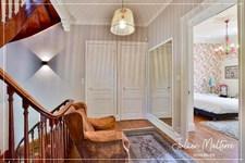 Maison bourgeoise 1920 de 210 m² habitables et ses dépendances, 6 chambres, au coeur de St-Etienne