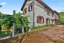 Grande maison familiale de 330 m² Carrez sur 1400 m² de terrain - 4 chambres, sous-sol complet et combles aménagés