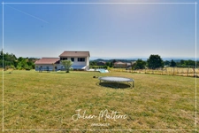 Recent house of 170 m² on 2100 m² of preserved land, 7 rooms, 5 bedrooms including dressing room, 85 m² garage in MAROLS (42)
